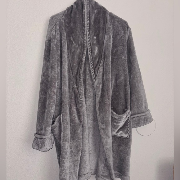Unisex one size fits most mint robe Gray grey new but without the belt tie thing - Picture 7 of 12